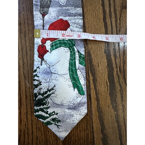 Holidays Men's 100% Silk Christmas Snowman Playing Baseball Snowballs EUC - Picture 2 of 4